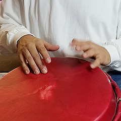 Pedro Antonetty’s hands playing a bomba drum